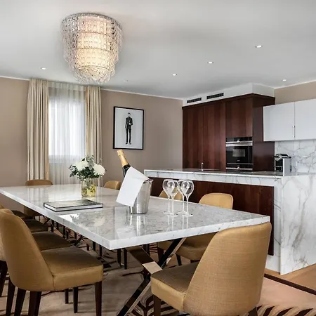 Waldhaus Wellness Resort, Autograph Collection מלון